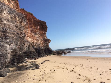 Red Rock Beach, NSW, Australia. | Beach, Red rock, Landscape