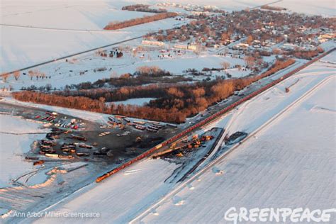 PHOTOS: Oil train derailment in North Dakota