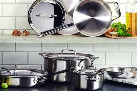 10 Best Stainless Steel Cookware Sets (2022)