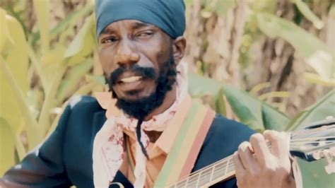 Video: Sizzla @ World A Reggae (Acoustic) 10/8/2020