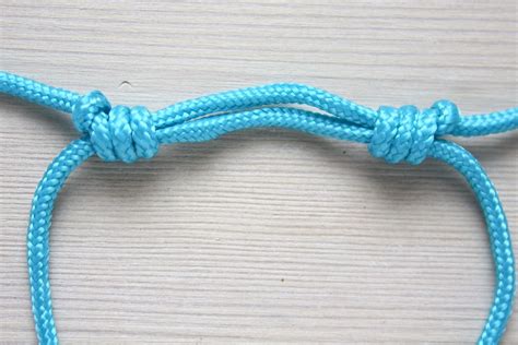 Barrel Sliding Knot - DIY Tutorial - | Sliding knot, Sliding knot tutorial, Knots diy