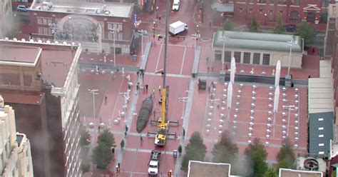 Sundance Square Christmas Tree Arrives, Moved Into Place - CBS Texas