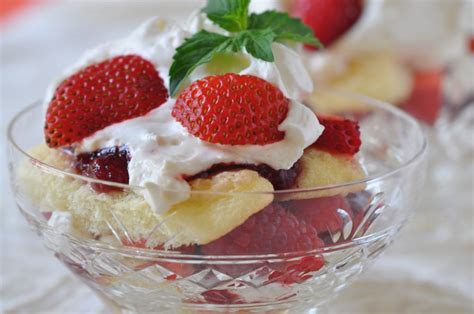 Diabetic Friendly Desserts - Berry Parfait Is Best Berry Desserts Recipe