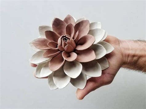 Realistic Porcelain Flowers Capture the Fragility of Nature