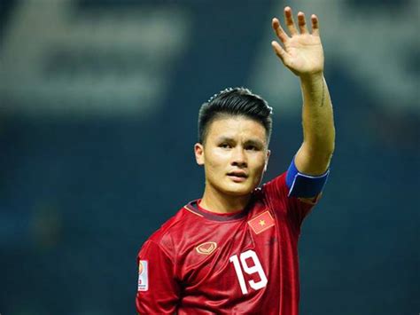 Danh sách những cầu thủ bóng đá xuất sắc nhất Việt Nam
