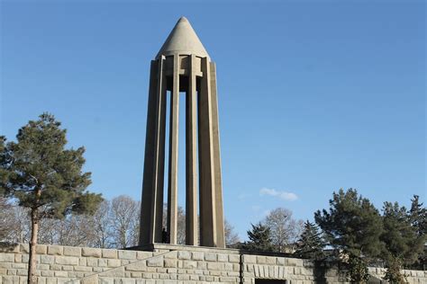 Ibn-e Sina Tomb (Hamadan) - Tripadvisor