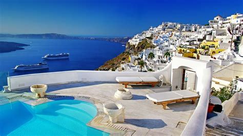 Santorini, The Most Romantic Island in The World - Traveldigg.com