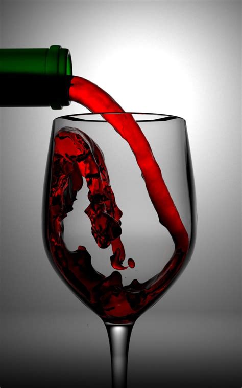 Art imitating life. | Pouring wine, Wine, Wines