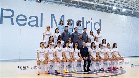 Real Madrid Femenino: The first ever official picture of the Real Madrid women's team | Marca