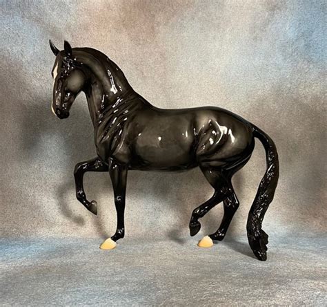 Breyer Horses Online Magazine Breyerfest 2023 Volunteer Model