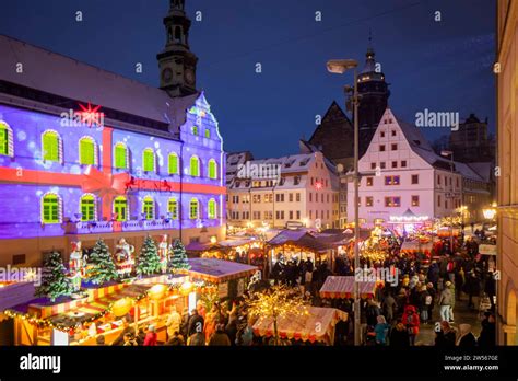 Canaletto Markt in Pirna . Weihnachtsmarkt in Pirna auf dem ...