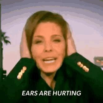 Ear Muffs Ears Are Hurting GIF - EarMuffs EarsAreHurting StephanieRuhle - Discover & Share GIFs