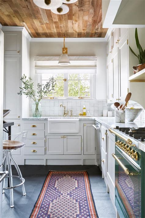 Kitchen Floor Tile Ideas With Off White Cabinets ~ Checkerboard Hallway ...