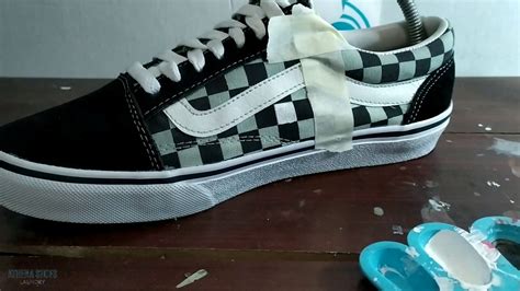 Cara cat Vans Checkerboard #repaint - YouTube