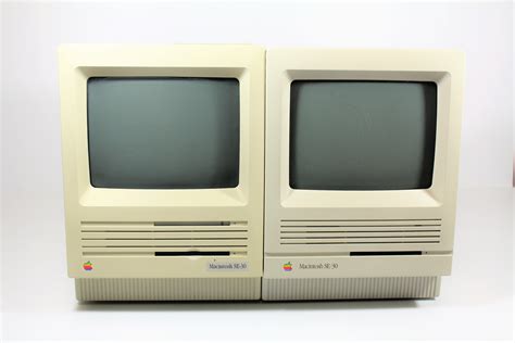 Macintosh SE Upgraded to SE-30 (note the dash) – VintageComputer.ca