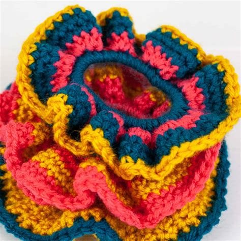 How to Change Colors in Crochet - Winding Road Crochet