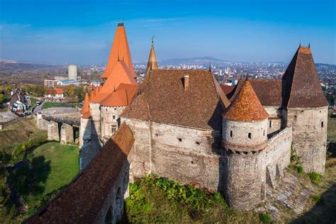 Tours of Romania and Eastern Europe - A visit to Corvin Castle