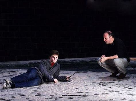 15 Photos From Behind-the-Scenes of 'Harry Potter' | Harry james potter, Harry potter films ...