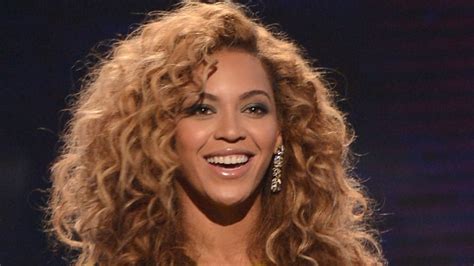 Report: Beyoncé to Do Halftime Show