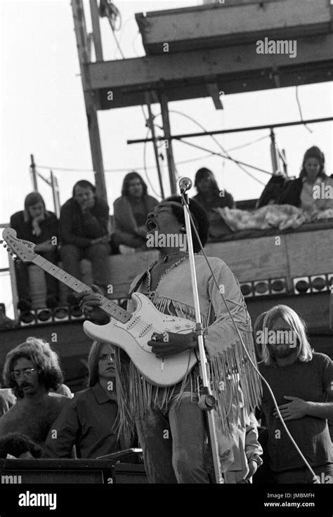 Jimi hendrix, woodstock, 1969 Black and White Stock Photos & Images - Alamy