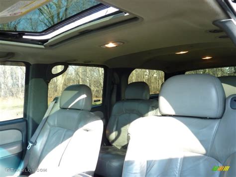 Graphite/Medium Gray Interior 2002 Chevrolet Suburban 2500 LT 4x4 Photo #75634777 | GTCarLot.com