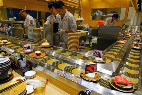 Video: Sayonara, Conveyor Belt Sushi? - Unseen Japan