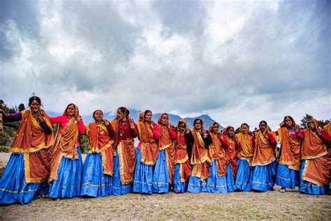 Traditional Dress Of Uttarakhand: A Complete List - Lifestyle Fun