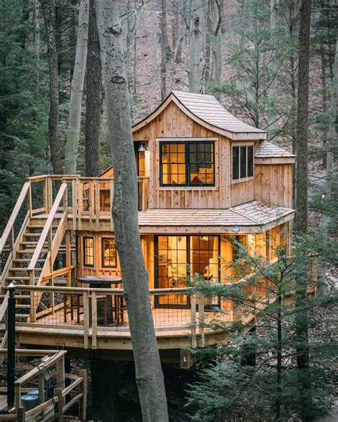 Hocking Hills Treehouse Cabins