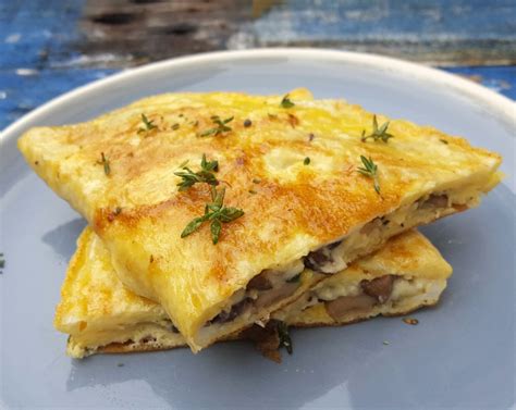 Cheese and mushroom omelette - CookTogether