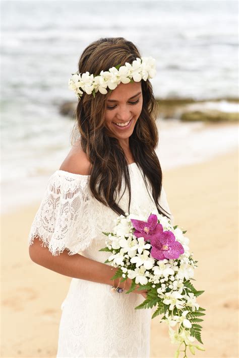 Hawaii Wedding Flowers: Orchid Bouquet at Bridal Dream