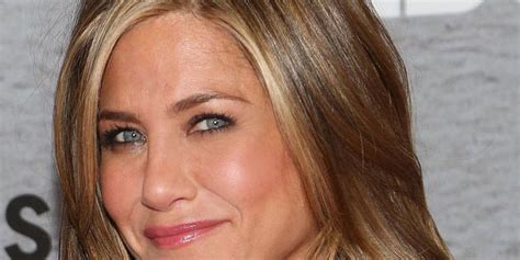 Jennifer Aniston Talks Aging Without Plastic Surgery - Jennifer Aniston ...