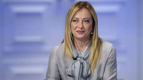 Giorgia Meloni becomes Italy's first woman PM - Sarkaritel.com