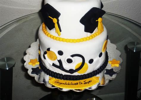 Speciality Cakes and Cupcakes New Orleans by Yany's Cakes: Graduation ...