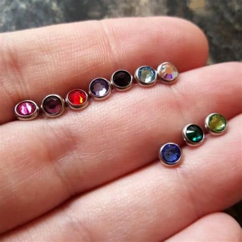 Ultimate Hip Piercing Guide (+100 Awesome Pictures)