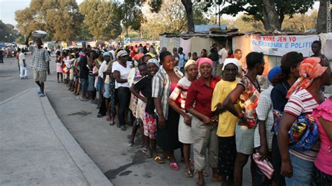 Massive food distribution begins in quake-ravaged Haitian capital - CNN.com