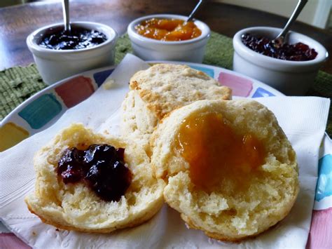 City Home/Country Home: Strawberry Jam amd Cream Biscuits