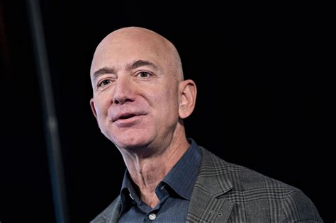 Jeff Bezos Steps Down as Amazon CEO: 'Amazon Couldn't Be Better ...