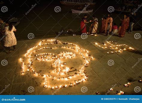 Dev Diwali Decorating at Varanasi Ganga Ghat Editorial Stock Image ...