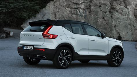 2024 Volvo Xc40 Reviews - Cinda Delinda