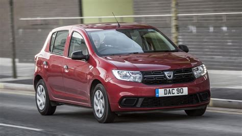 Dacia Sandero Hatchback (2016 - 2021) review | AutoTrader