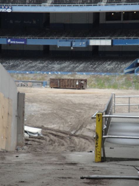 StadiumPage.com - Yankee Stadium Demolition - October 9, 2009