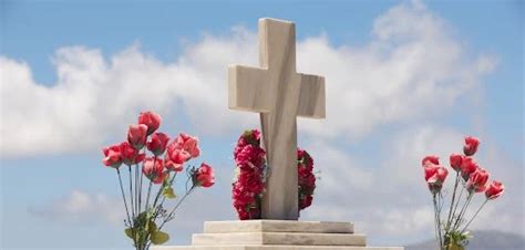 38 beautiful Christian funeral songs | Memories.net