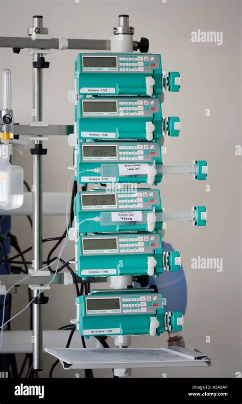 MEDICAL EQUIPMENT ON THE INTENSIVE CARE UNIT Stock Photo - Alamy