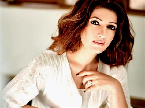 Twinkle Khanna Wiki, Age, Husband, Family, Biography & More - WikiBio