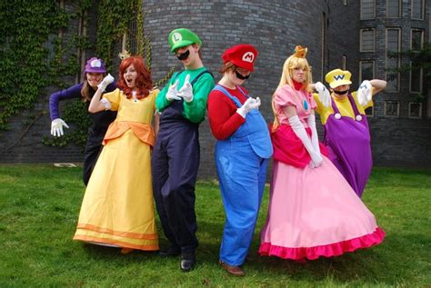 Waluigi, Princess Daisy, Luigi, Mario, Princess Peach, and Wario ...