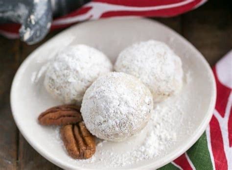 Pecan Snowballs Cookies - That Skinny Chick Can Bake