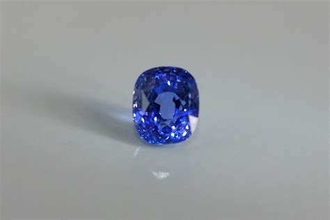 4.48ct Unheated Sri Lanka Blue Sapphire | Singapore Island Jewellery Store