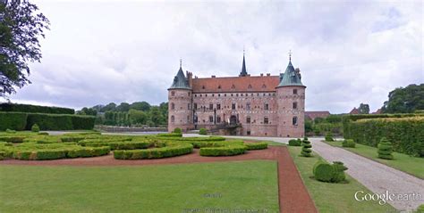 Stop frames of the Planet: Egeskov Castle, Denmark...