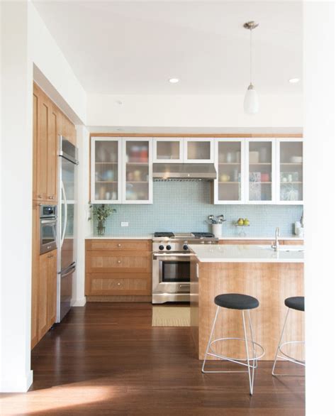 Wood Kitchen Cabinets, Revisited - AmandoBlogs.com | Maple kitchen cabinets, Wood kitchen ...