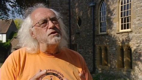 Tributes to Time Team's Mick Aston | West Country - ITV News